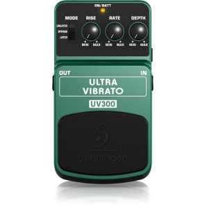 Behringer UV300-front