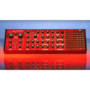 Behringer NEUTRON - analog synthesizer B-STOCK